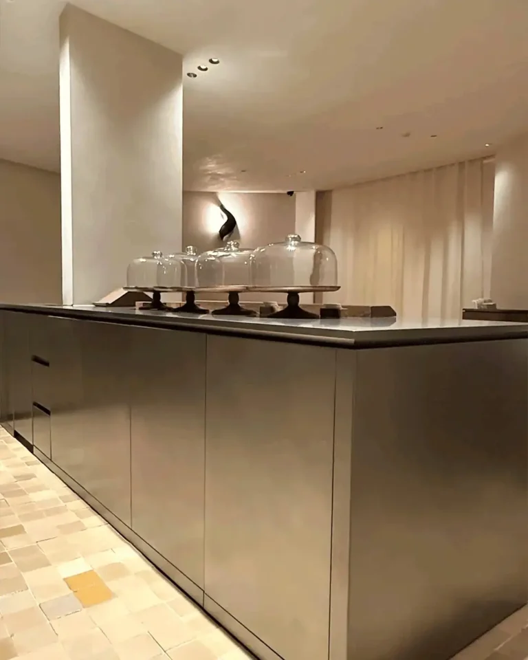 A custom metal café counter by Blok of Metal Fabrik for Peaks Café in Riyadh, Saudi Arabia.